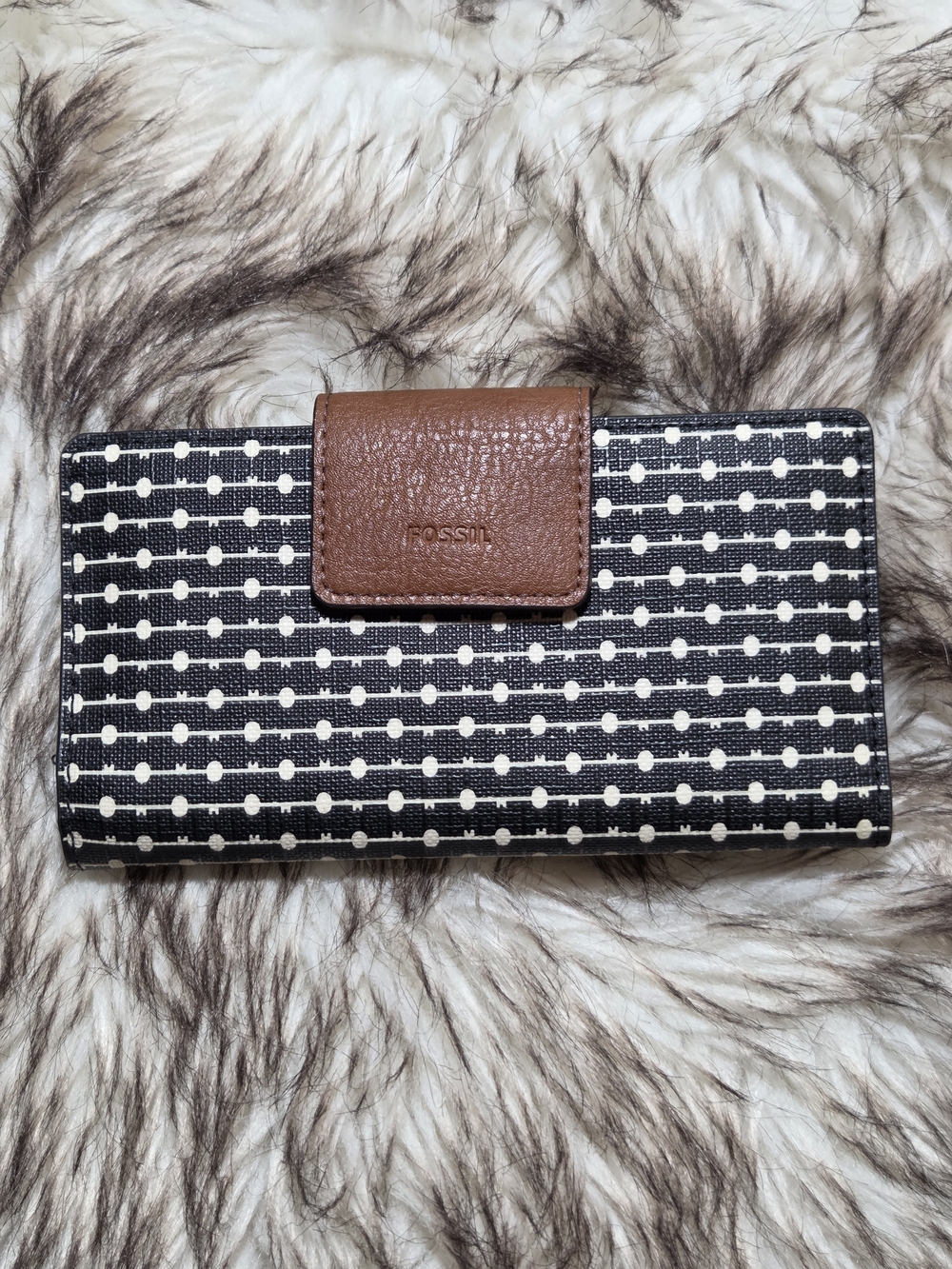 Fossil Logan Tab Clutch Wallet NWOT